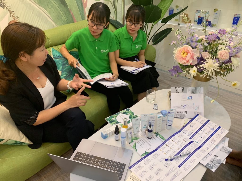 Việc mua những sản phẩm tretinoin Obagi chính hãng là rất quan trọng