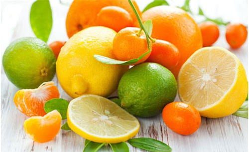 Chiết xuất cam chanh tự nhiên mang đến giải pháp làm đẹp an toàn, kích thích sản sinh collagen cho làn da sáng mịn.
