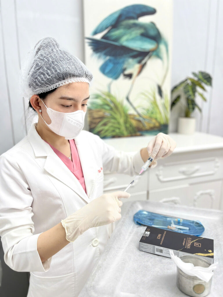 Qua quá trình tiêm meso Vĩnh Long tinh vi, dịch vụ mesotherapy Vĩnh Long đảm bảo trẻ hóa da Vĩnh Long vượt trội với tiêu chí đánh giá tiêm meso Vĩnh Long an toàn và hiệu quả tại các thẩm mỹ viện Vĩnh Long.