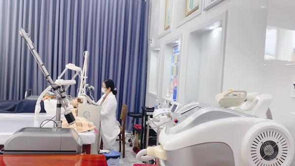 PHÒNG KHÁM DA LIỄU BS CÚC