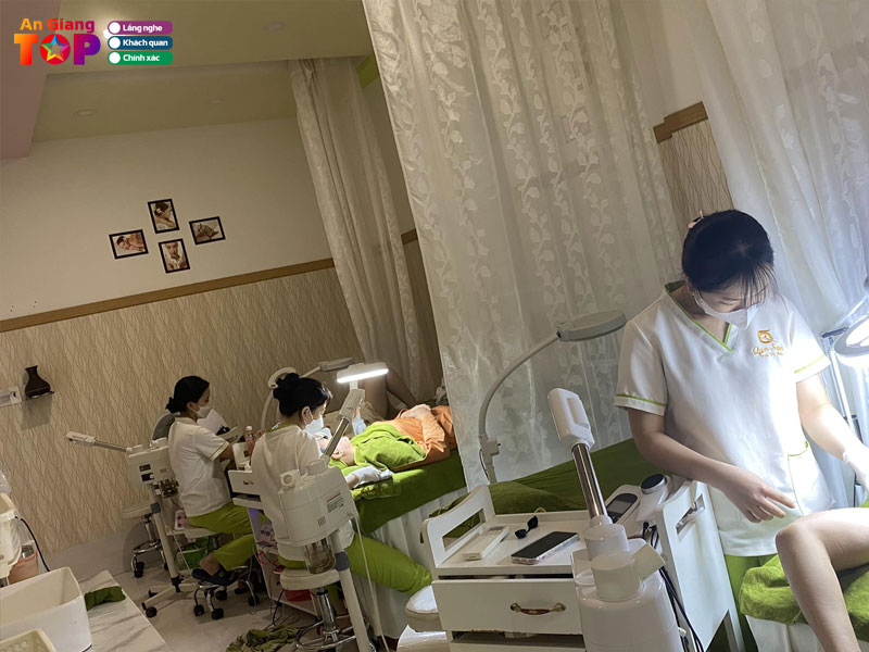 Qyn Spa dịch vụ trị mụn An Giang - Qyn Spa