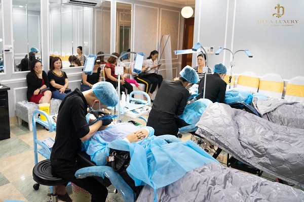 dịch vụ trị mụn Hậu Giang tại Nguyễn Phan Beauty Spa